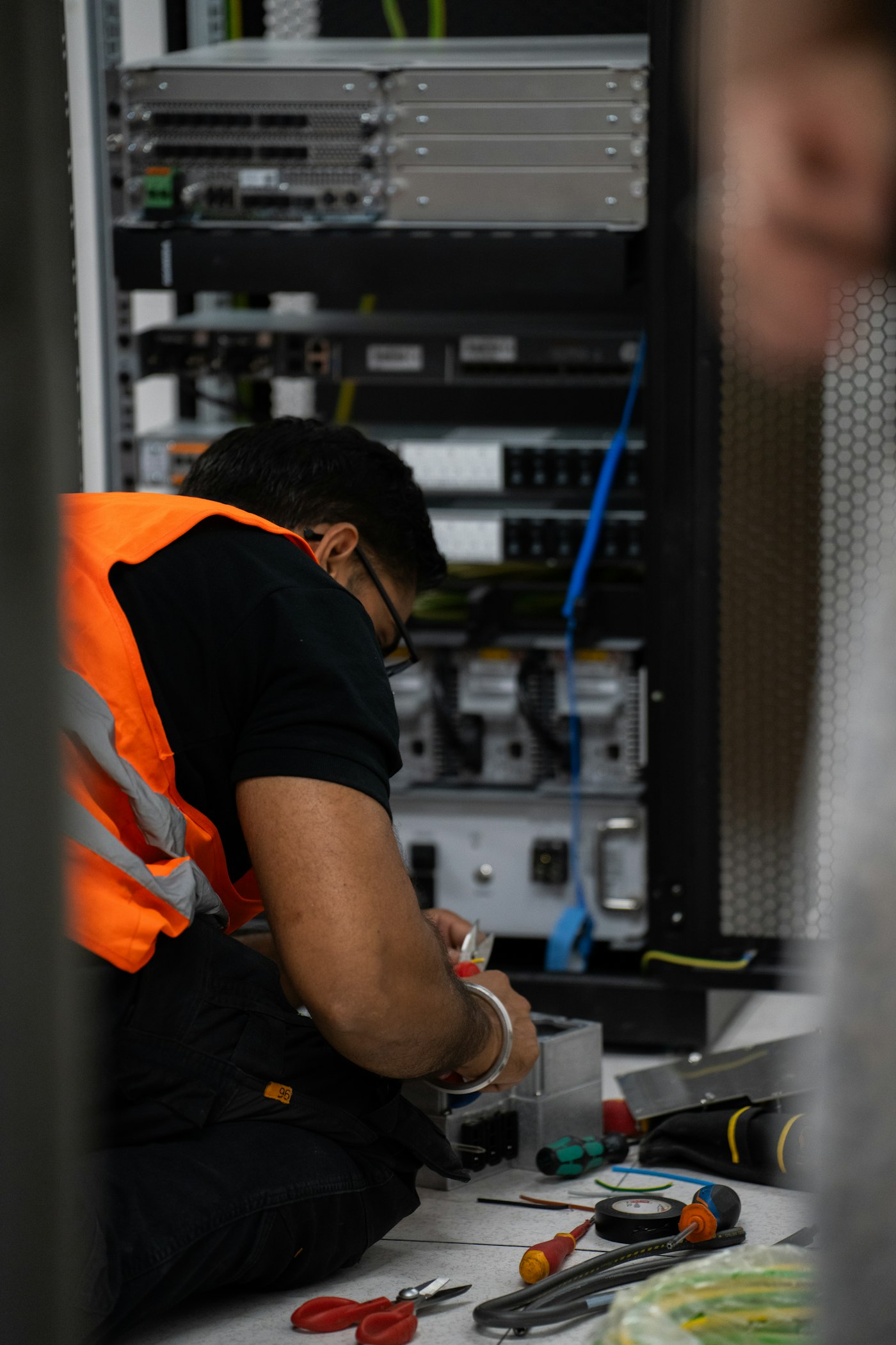 Working hands-on on rack infrastructure